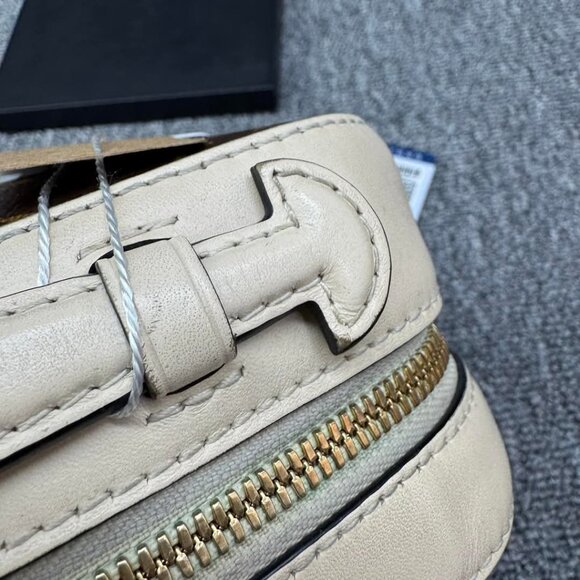 Louis Vuitton Saintonage Monogram Crossbody Bag 899-030725 - Picture 7 of 16